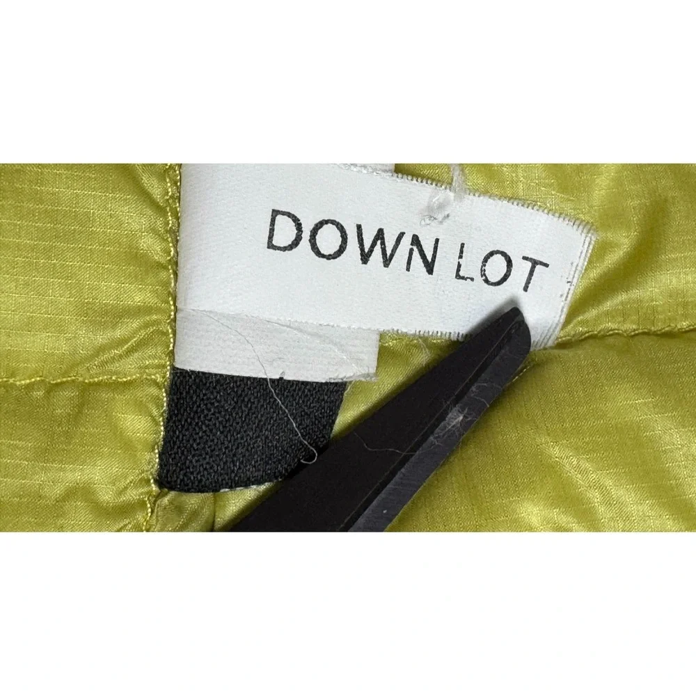 LL Bean Down Puffer Vest Womens XL Yellow Chartreuse Goose Down Lightweight - Picture 13 of 16